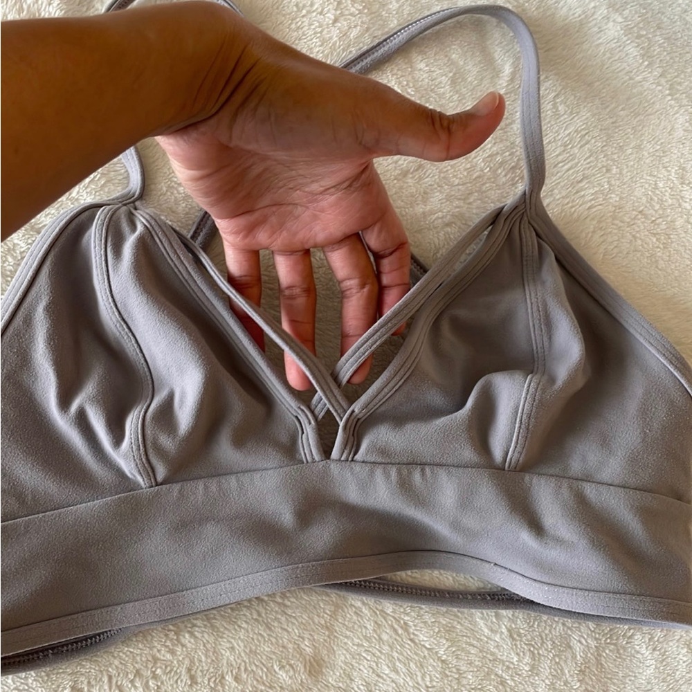 Strappy Lululemon sport bra. Fast shipping.